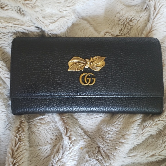 Gucci Handbags - Gucci Continental Bow Wallet